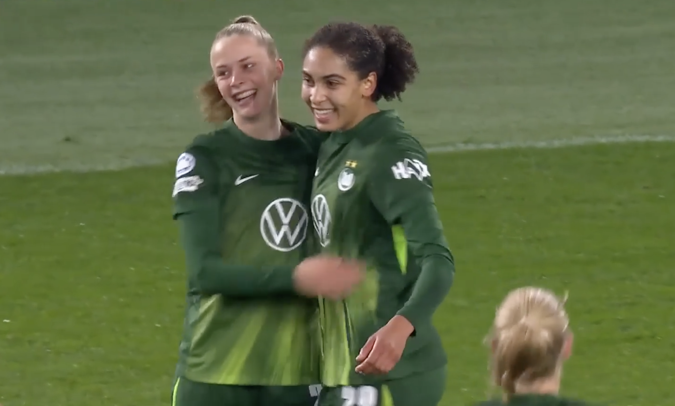 VfL Wolfsburg Women 5-2 Manchester United Women | Round 4