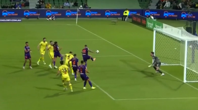 Wootton breaks 931-day goal drought with brilliant header off Ishige’s delivery!