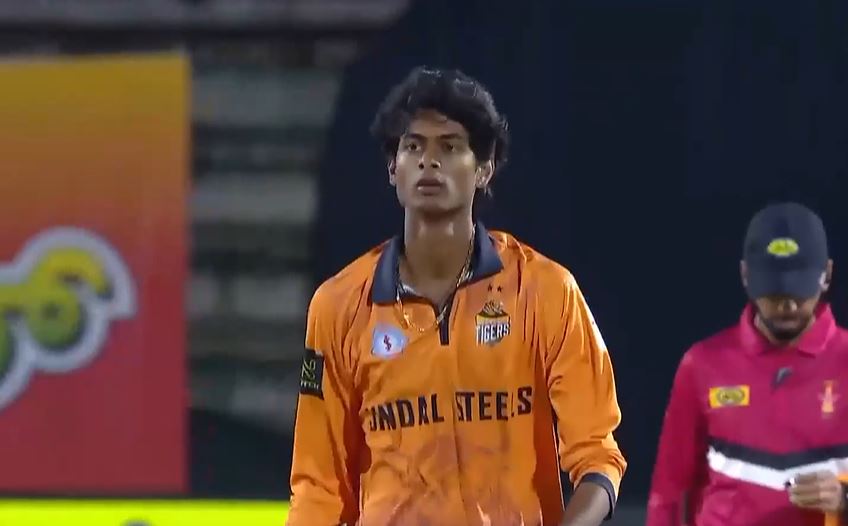 Yash Punja's 3 for 29 | Match 18