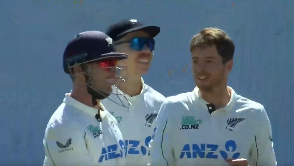 New Zealand beat Zimbabwe by 9 wickets | 1st Test