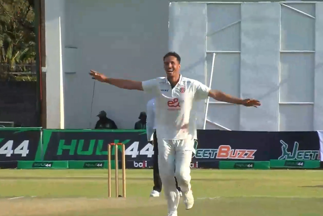 7/97! Ziaur registered his best Test figures