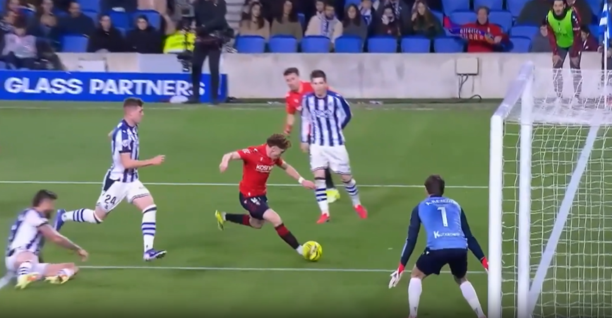 ACUTE ANGLE FINISH! Victor Munoz' unreal strike