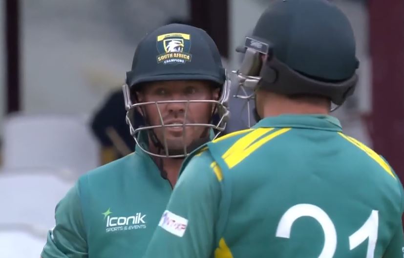 TAKE A BOW! Mr. 360 hit milestone with a maximum