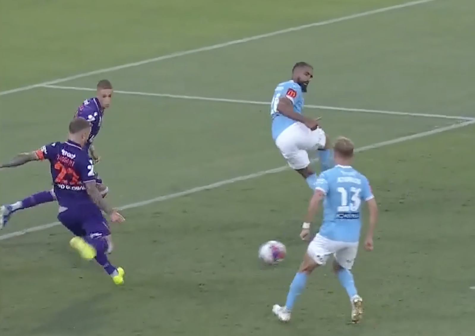 LAST-GASP EQUALISER! Adam Taggart rescues a point for Perth Glory
