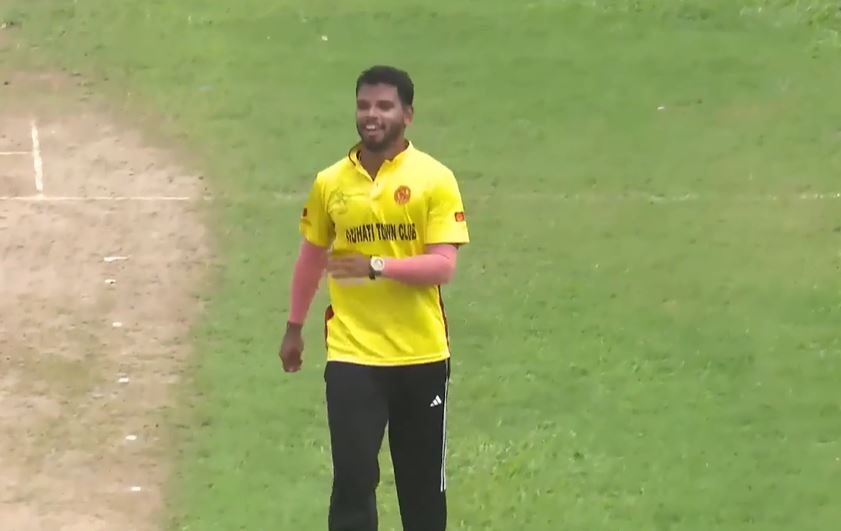 Akash Sengupta's 3 for 19 | Match 16