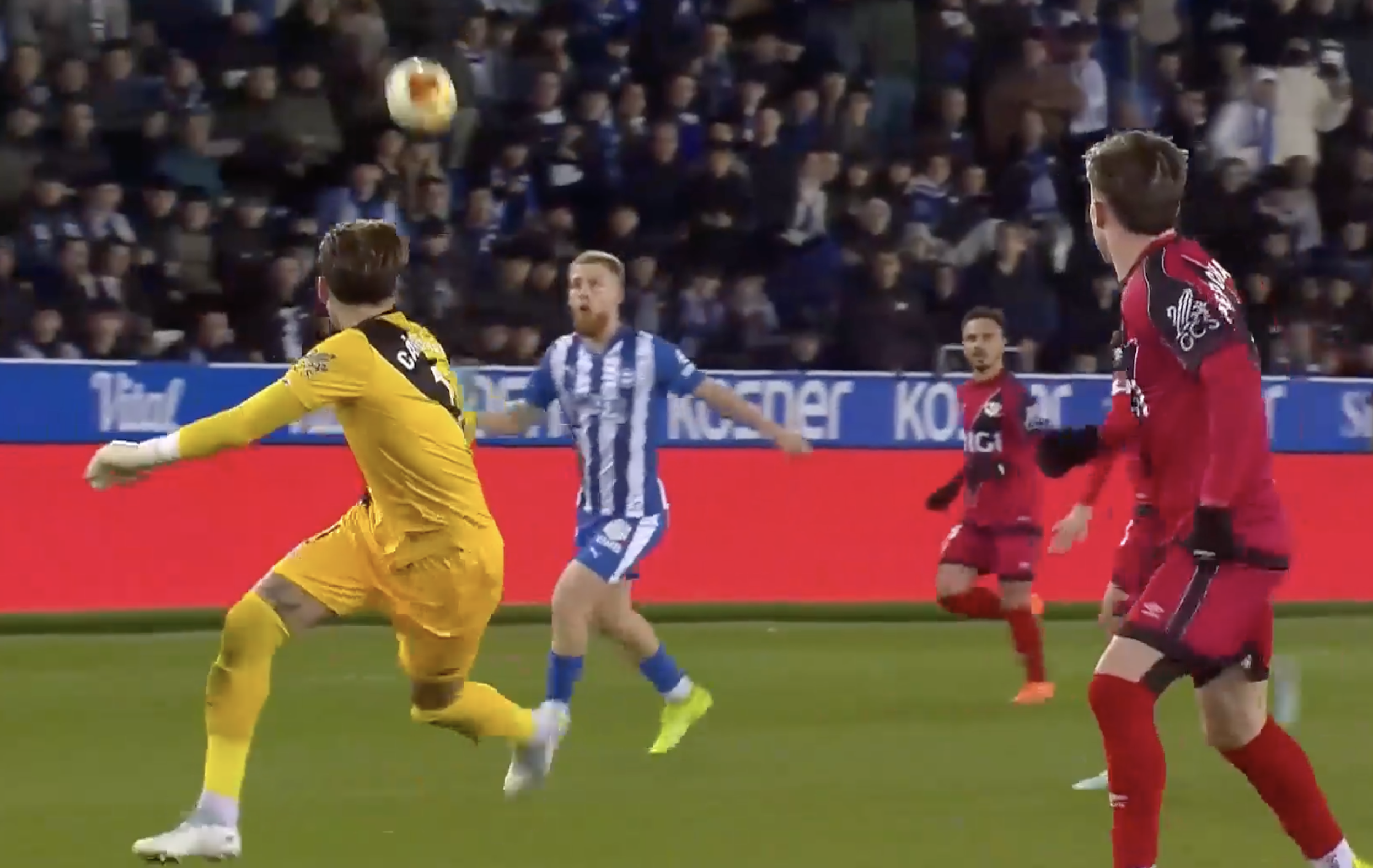 GOLAZO! Carlos Vicente seals victory for Alaves over Rayo