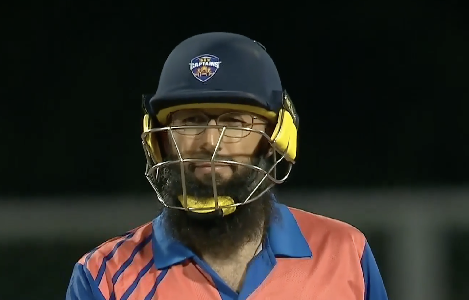 EXQUISITE! Hashim Amla slams Abhishek Sakuja for a huge six