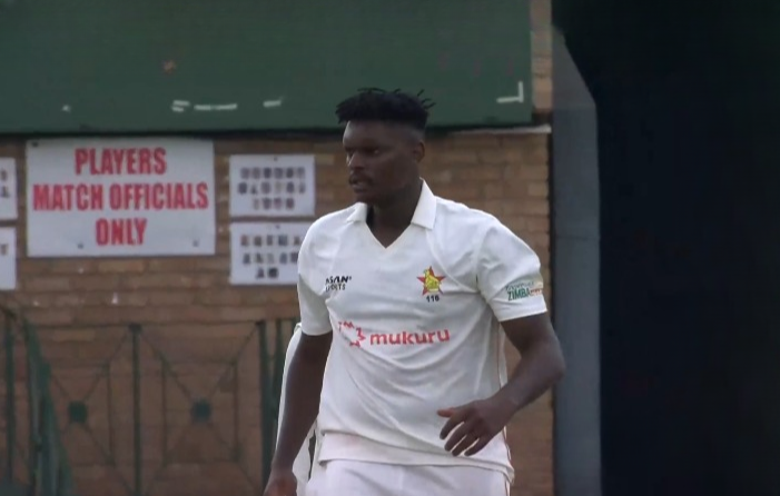 Milestone Moment! Richard Ngarava picked up his first fifer in Tests