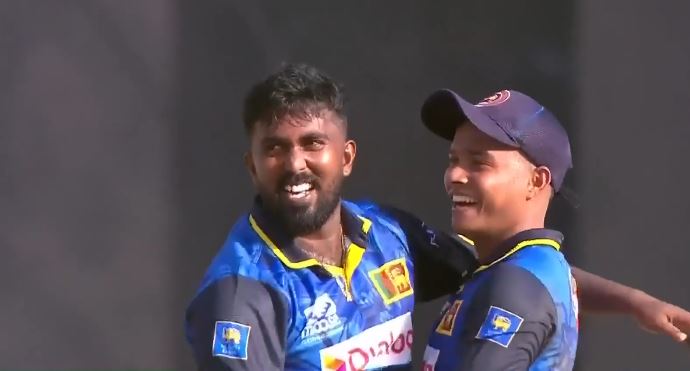 Asitha Fernando's 4 for 35 | 2nd ODI