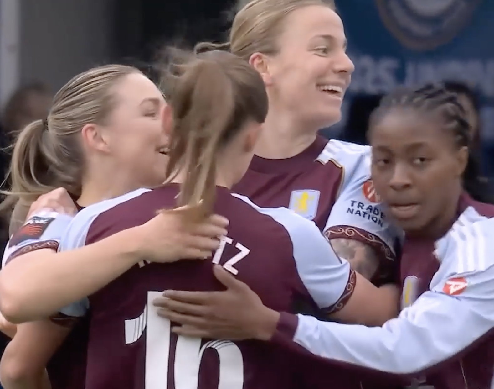INCREDIBLE! Kirsty Hanson draws Aston Villa level with a lethal finish