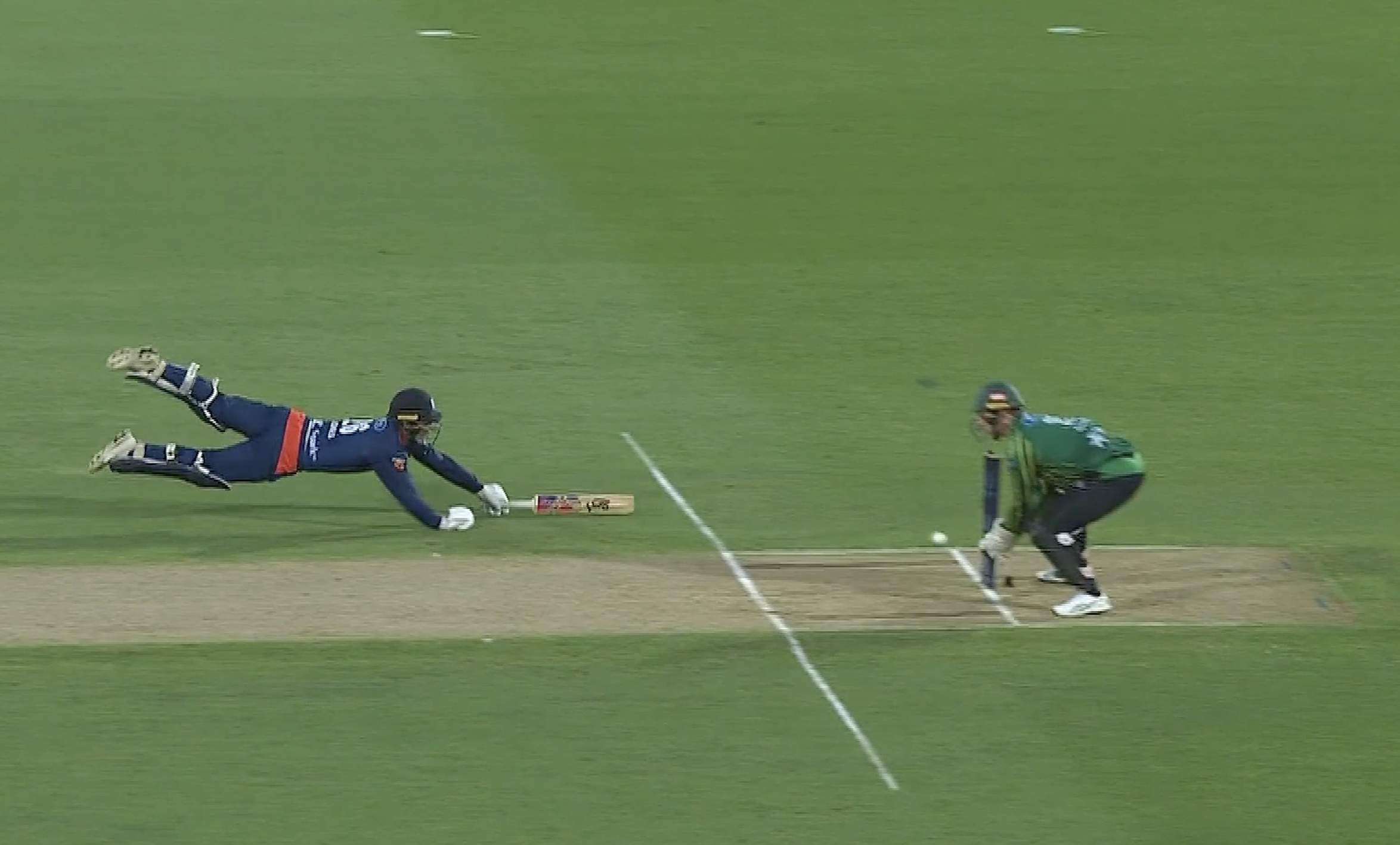 BULLSEYE! Ajaz Patel pulls off brilliant run out off own bowling