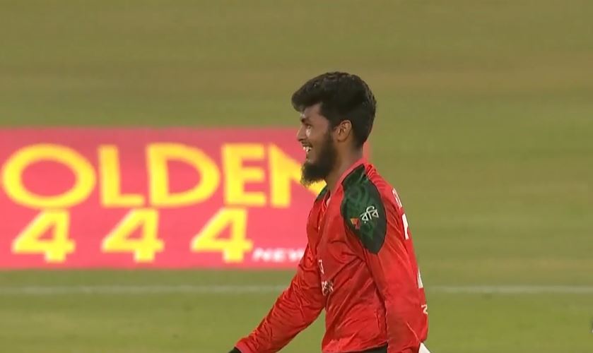 Game Changer! Rishad Hossain scalped two wickets in one over