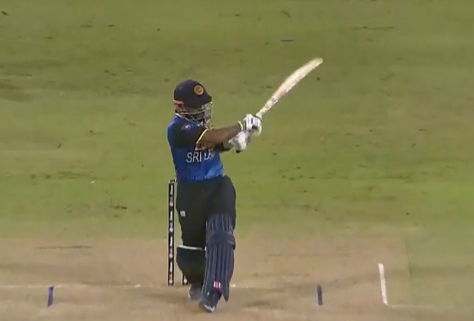 BLAZING FIFTY! Mendis smashed four boundaries on the trot
