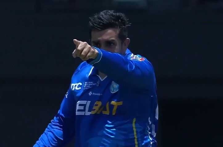 Tabraiz Shamsi's 3 for 30 | Match 18