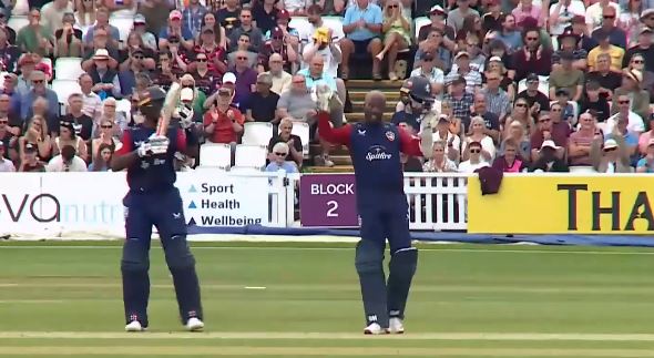 Daniel Bell-Drummond's 100 off 49 | Match 54