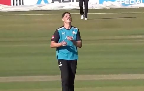 Ben Dwarshuis's 3 for 30 | Match 98