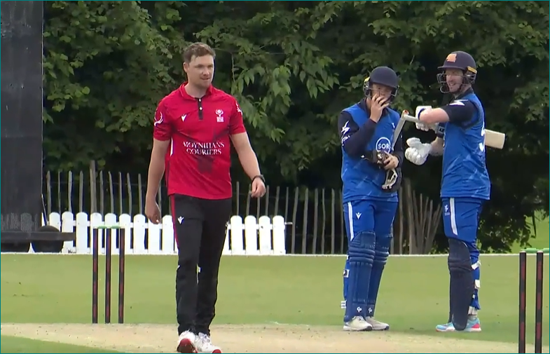 Leinster Lightning beat Munster Reds by 6 wickets | Match 8
