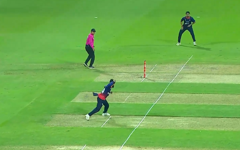 LASER THROW! Kushal Bhurtel's sharp fielding left Sharjah in awe