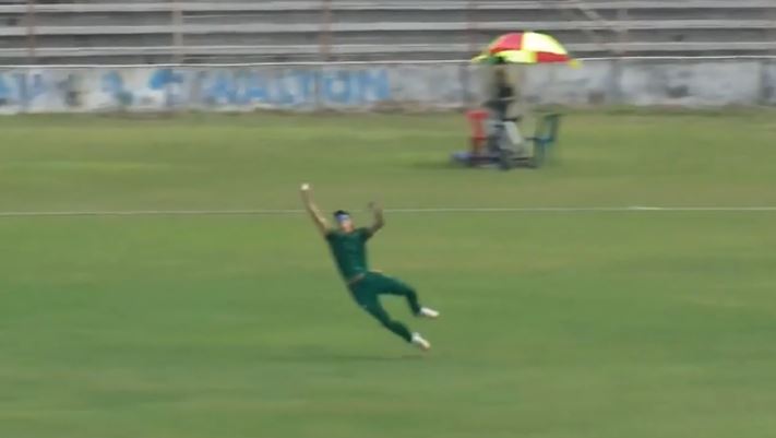 One-Handed Blinder! Dian Forrester struck with a stunner