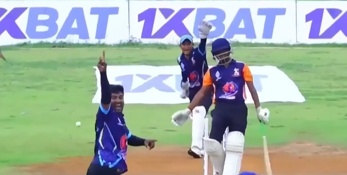 Nalgonda Eagles vs Karimnagar Kings: Thurpu Prasangi Raju's 3 for 20