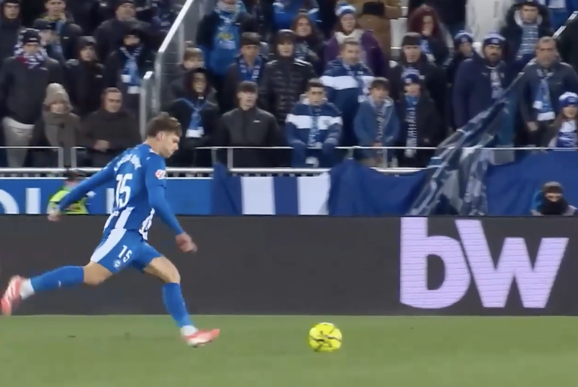 FREE-KICK PERFECTION! Lucas Boye nets a stunner for Alaves