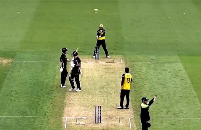 Glamorgan vs Gloucestershire: James Bracey's 86 off 79