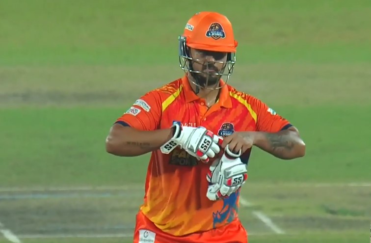 West Delhi Lions beat South Delhi Superstarz by 7 wickets | Match 42