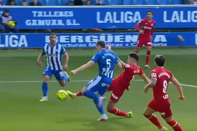 Sheer Brilliance! Luis Vazquez dismantles Deportivo's defence