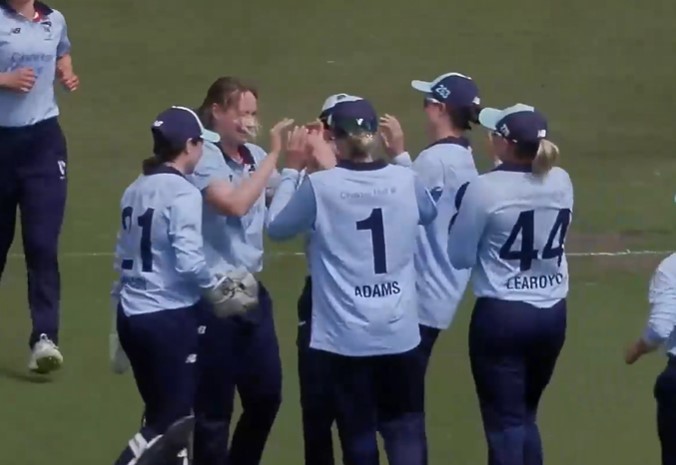 Lauren Cheatle's 3 for 33 | Match 5