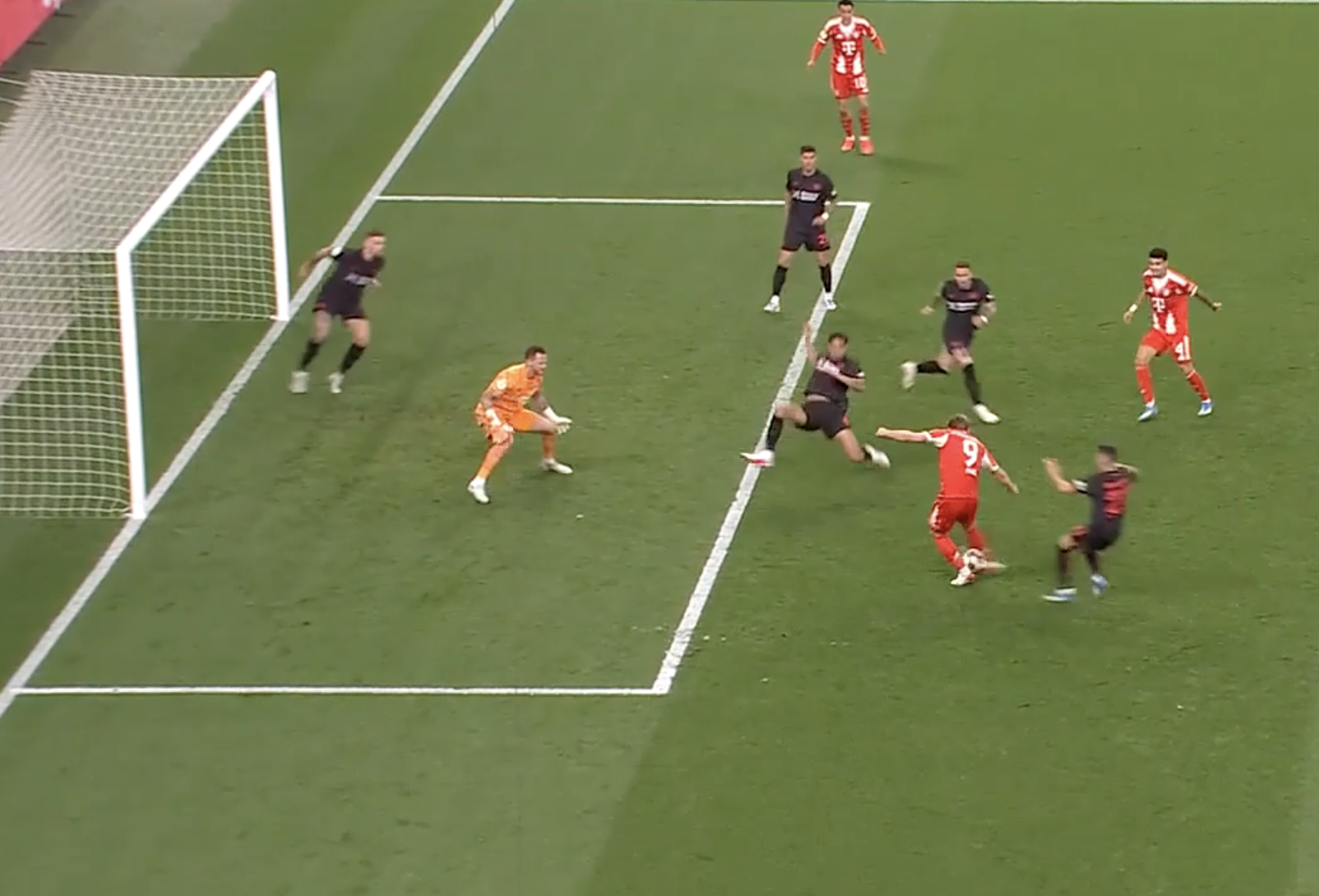 STELLAR! Harry Kane breaks the deadlock for Bayern Munchen