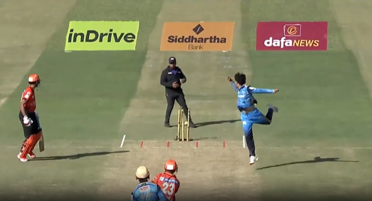 BIZZARE DISMISSAL! Bowler's blunder becomes pure gold