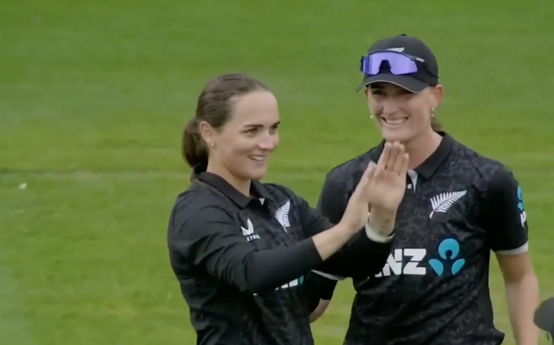 Amelia Kerr's 7 for 34 | 2nd ODI