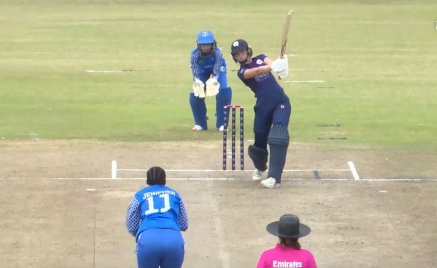 Darcey Carter's 76* off 62 | Match 8