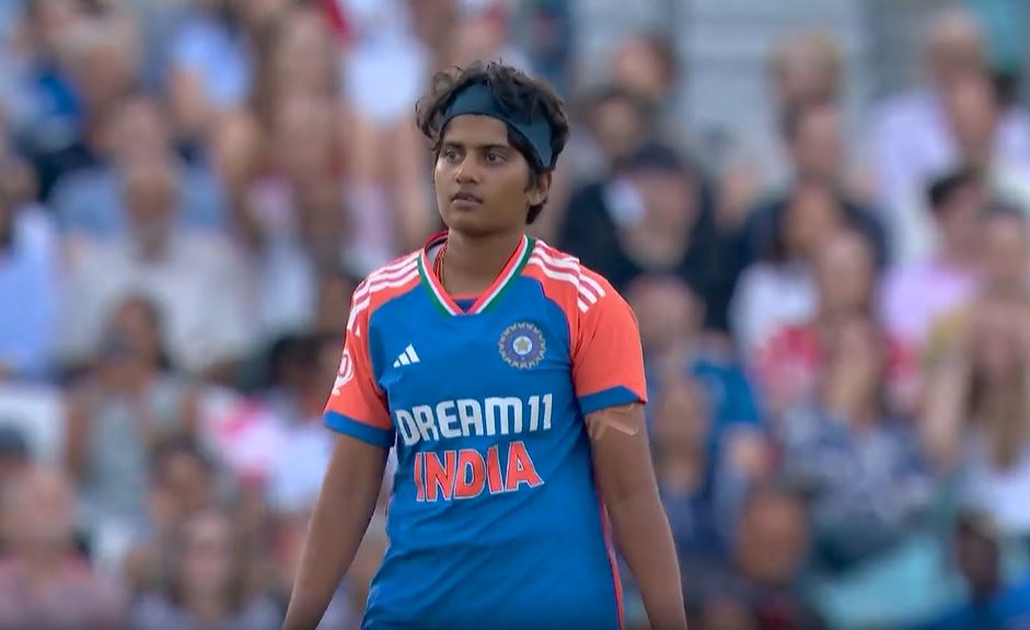 WW! Shree Charani's double strike mesmerized England