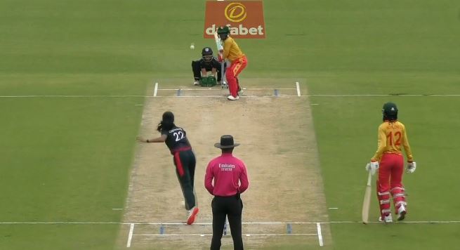 Chetnaa Prasad's 3 for 16 | 3rd T20I