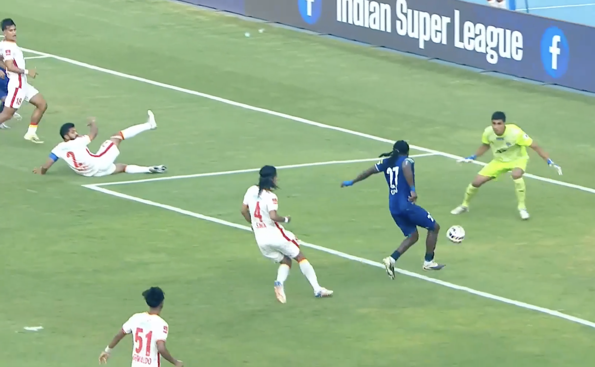 EXQUISITE! Chima breaks the deadlock for Chennaiyin FC