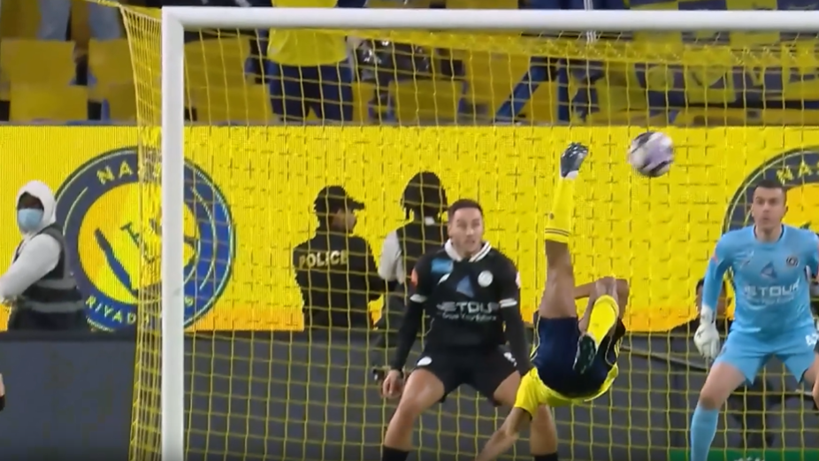 Gravity-Defying Goal! Coman goes airborne