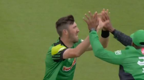 London Spirit vs Southern Brave: Craig Overton's 3 for 16