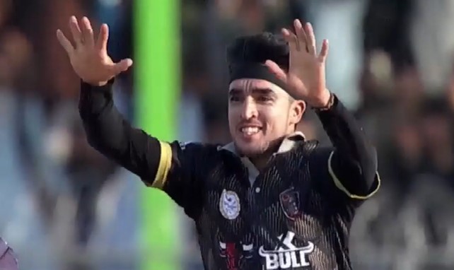 Band-e-Amir Dragons vs Mis-e-Ainak Knights: Yama Arab's 4 for 22