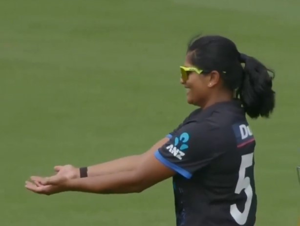 Nensi Patel's 3 for 8 | 3rd T20I