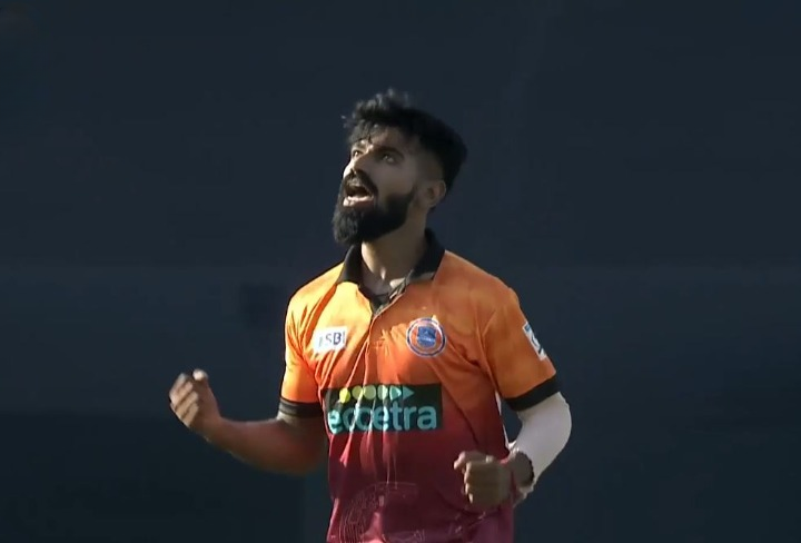 Sudhesan Midhun's 3 for 22 | Match 1