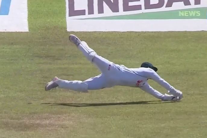 Sky High Grab! Litton Das took off for a blinder