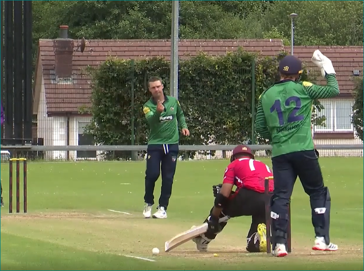 Andy McBrine's 3 for 7 | Match 13