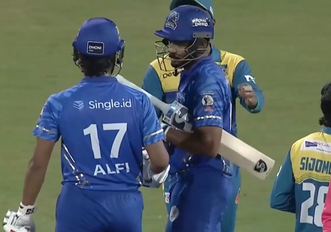 Kochi Blue Tigers beat Thrissur Titans by 6 wickets | Match 20