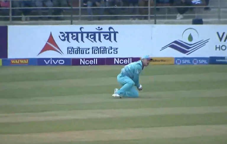 AIRBORNE! Gerhard Erasmus lights it up with a stunner