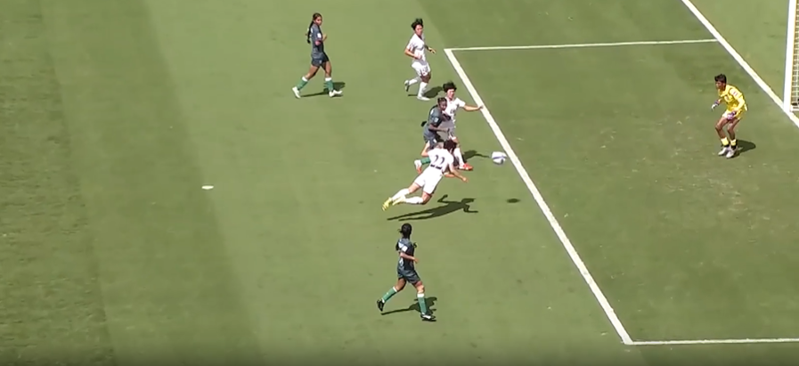 AIRBORNE! Kim Hye-yong's diving header is pure perfection