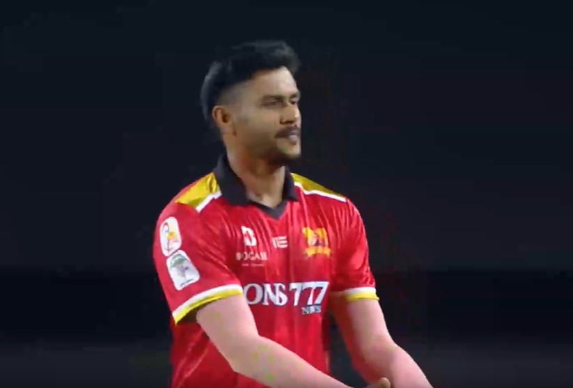 Vasuki Koushik's 3 for 23 | Match 6 