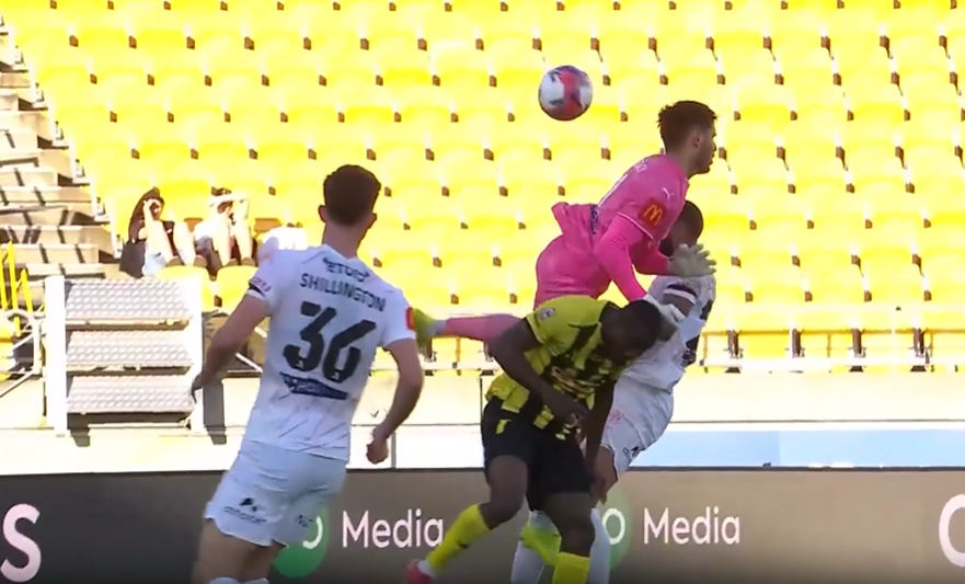 OOPS! Goalkeeper's error turns into a gifted goal