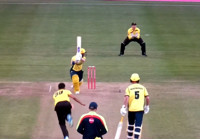 Hampshire beat Gloucestershire by 5 wickets