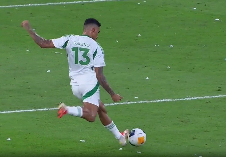 FABULOUS! Galeno pulled that off the top drawer